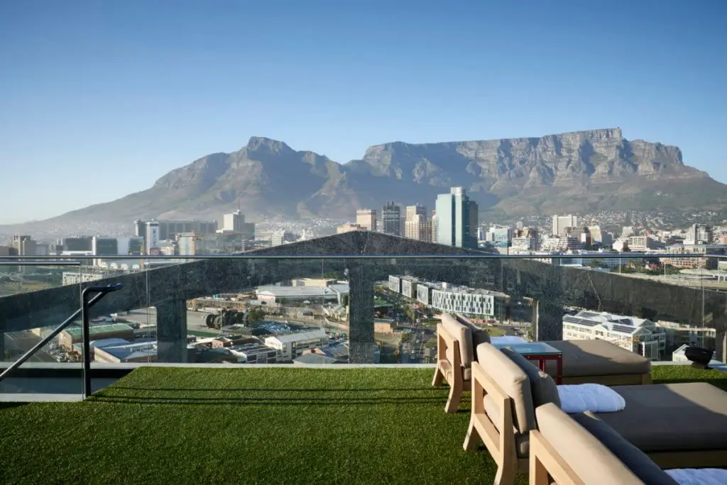 silo rooftop bar cape town south africa