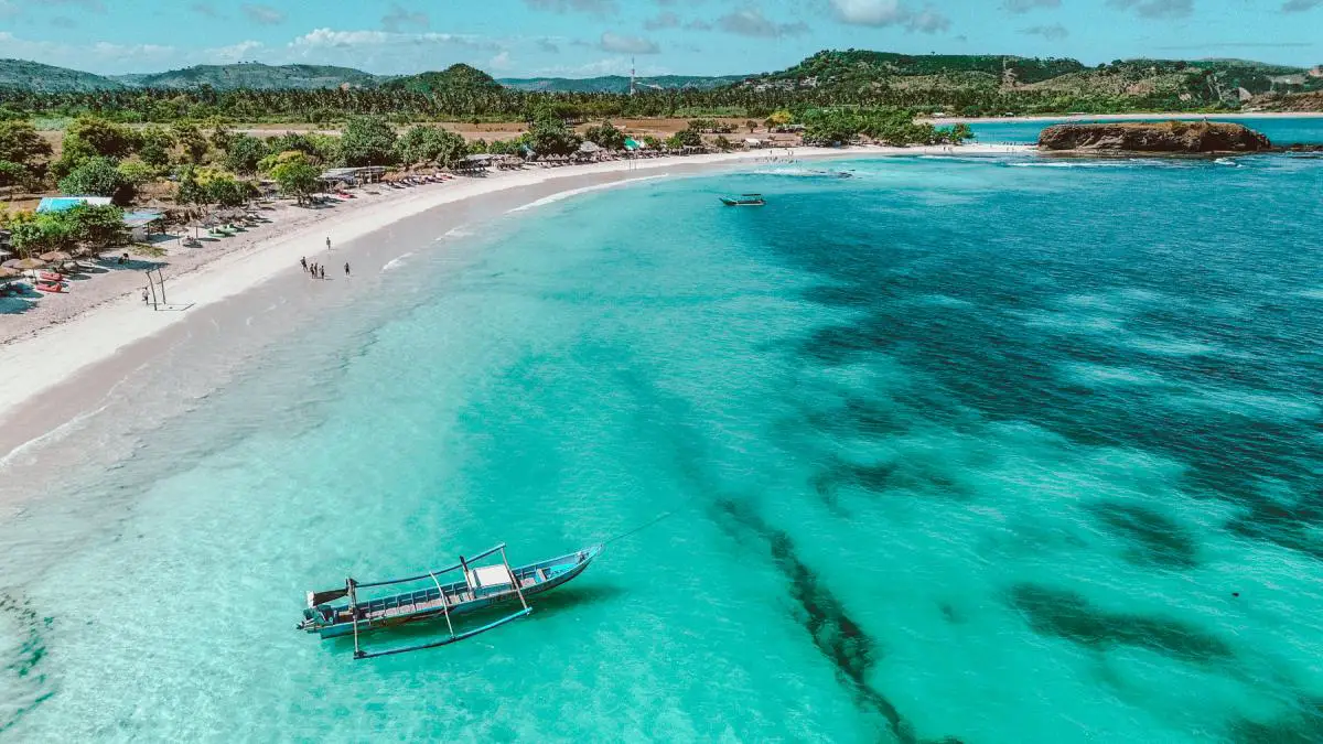 Tanjaan Aan Beach lombok drone shot