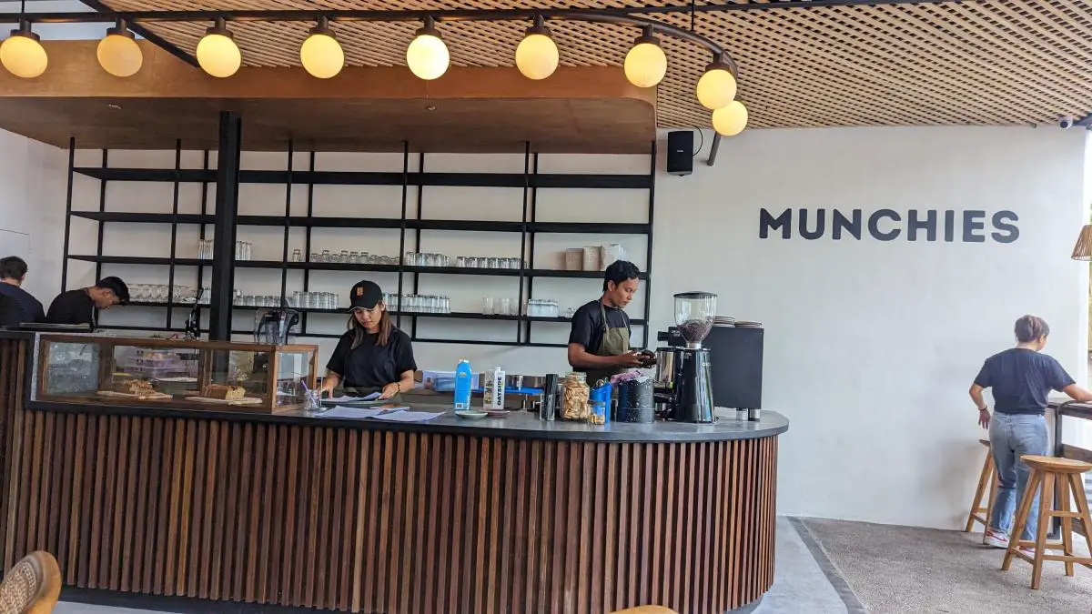 Munchies Cafe Kuta Lombok