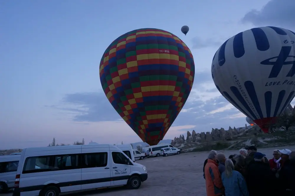 Arriving to the balloon site early in the morning.