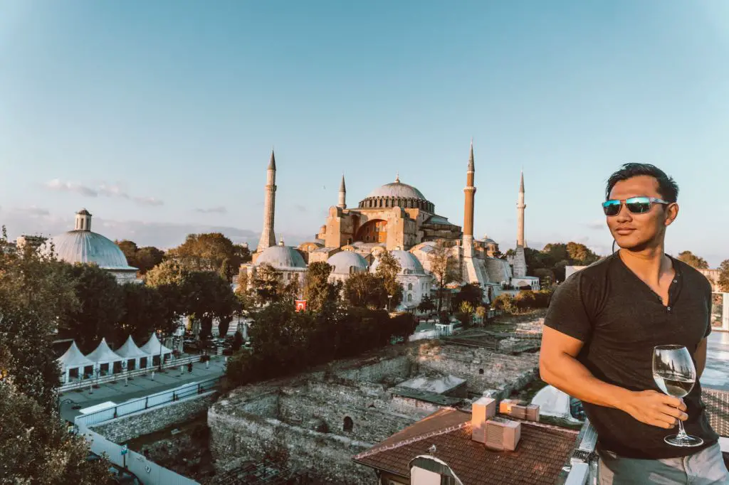 Seven hills rooftop restaurant Istanbul blue mosque