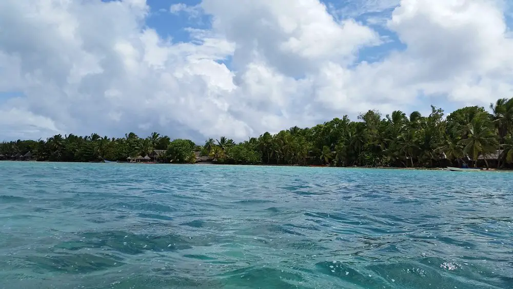 On our pirogue, heading towards Ile Aux Nattes in the distance