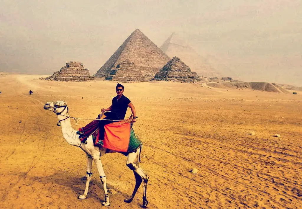 pyramids of giza egypt camel ride