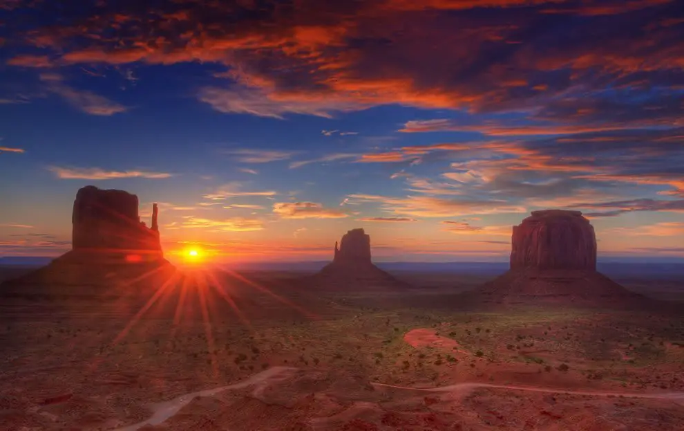 Monument Valley sunset