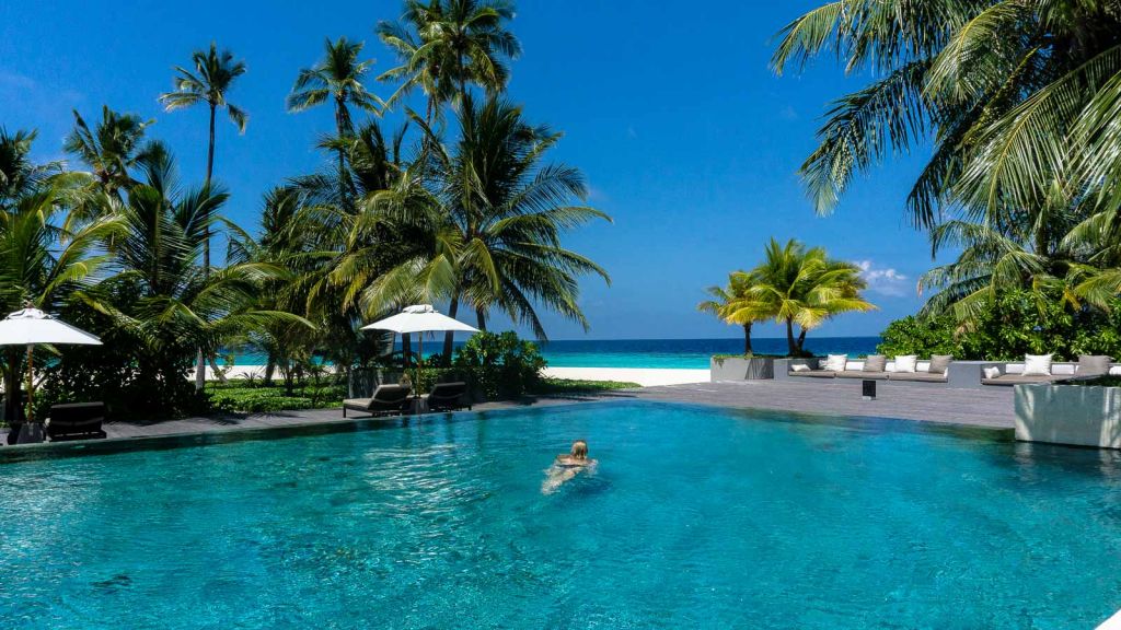 Infinity pool park hyatt hadahaa maldives