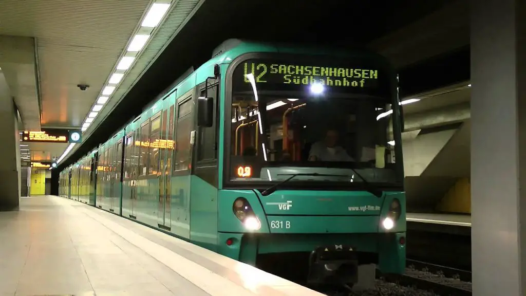 ubahn frankfurt germany trains