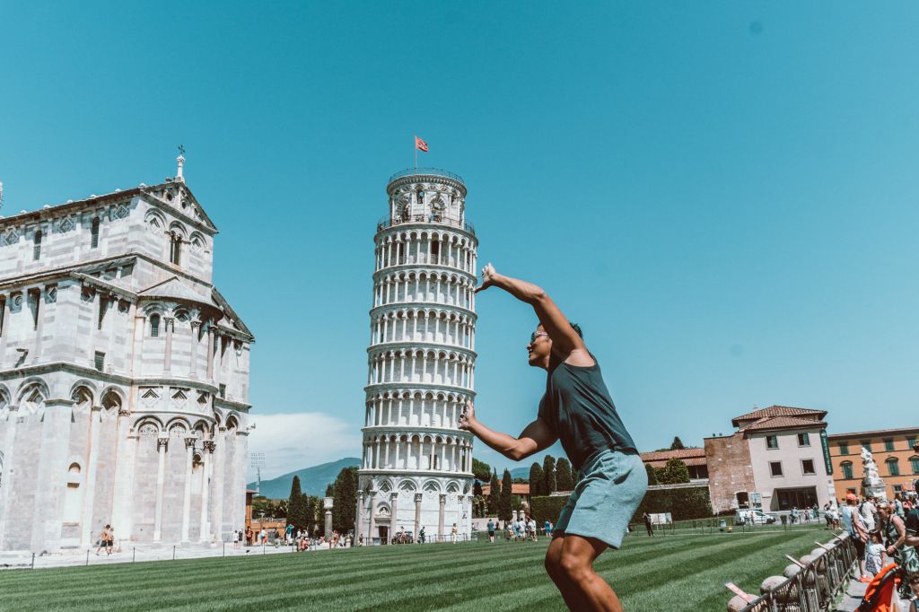 Pisa Leaning Tower photo