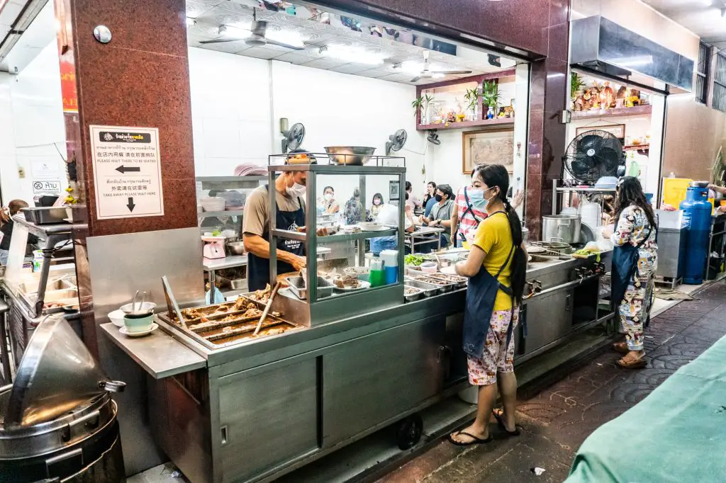 Yaowarat Street market bangkok Nai Ek Roll Noodle