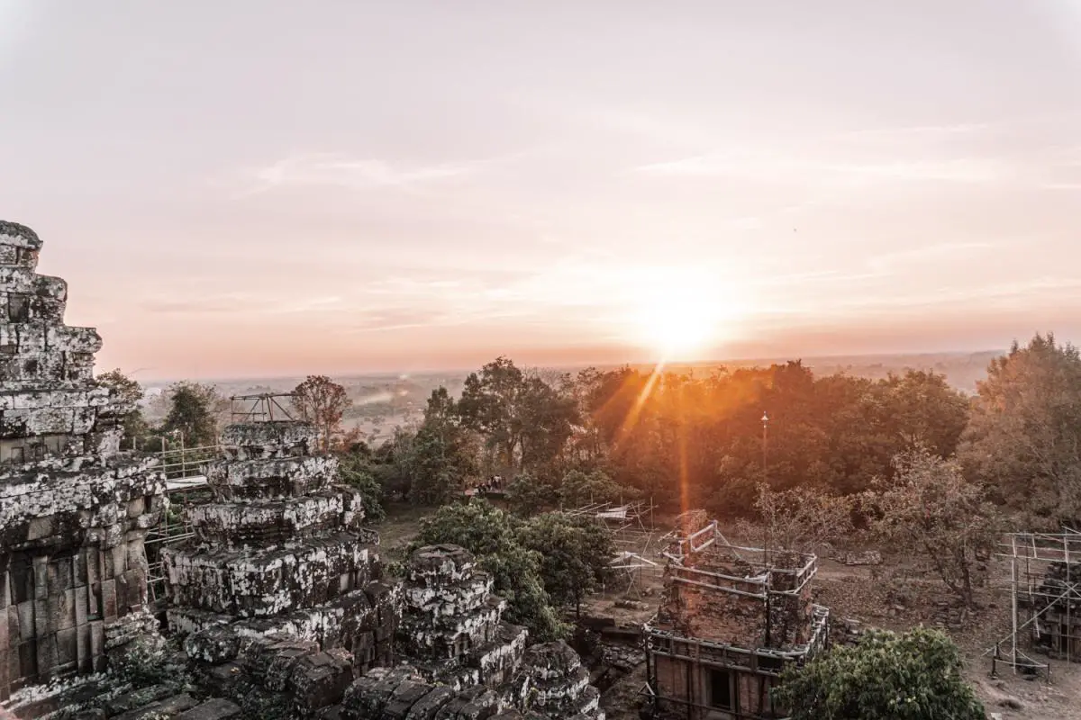 Phnom Bakheng sunset temple