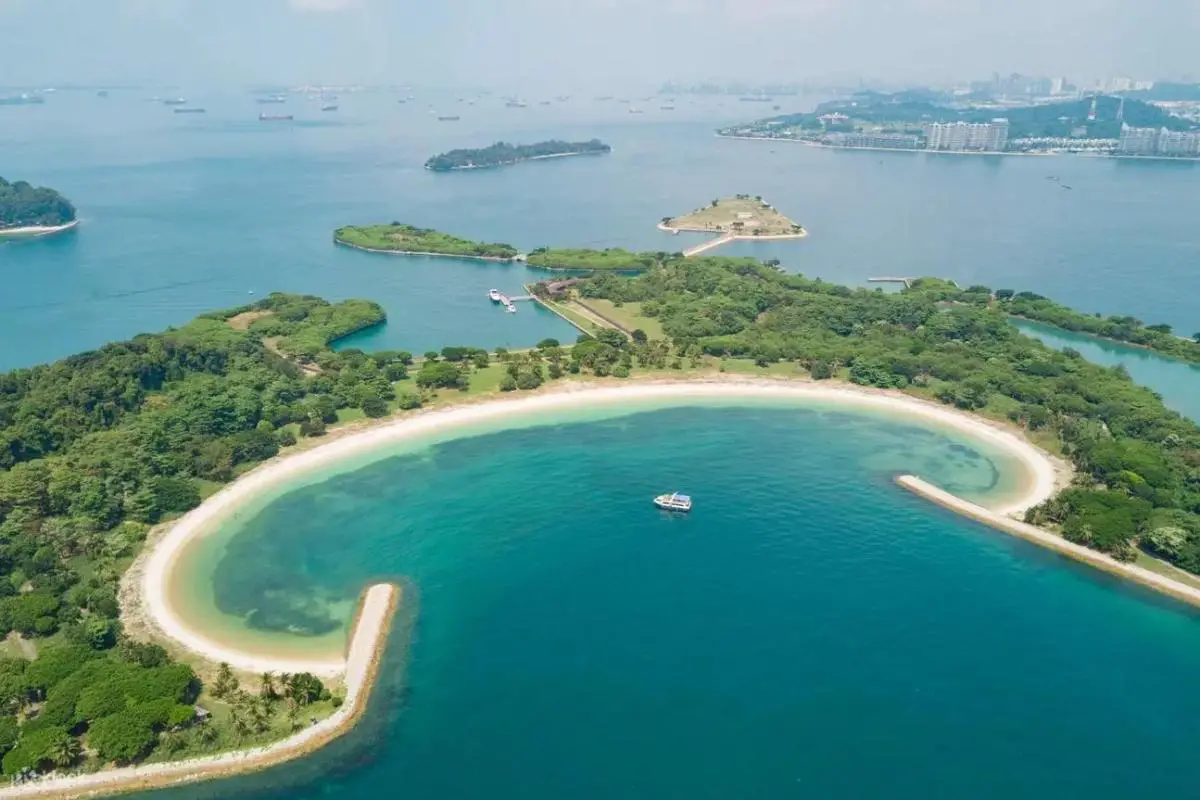 Singapore lazarus island beach