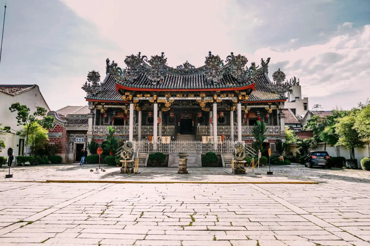 khoo kongsi temple under white sky in penang malaysia