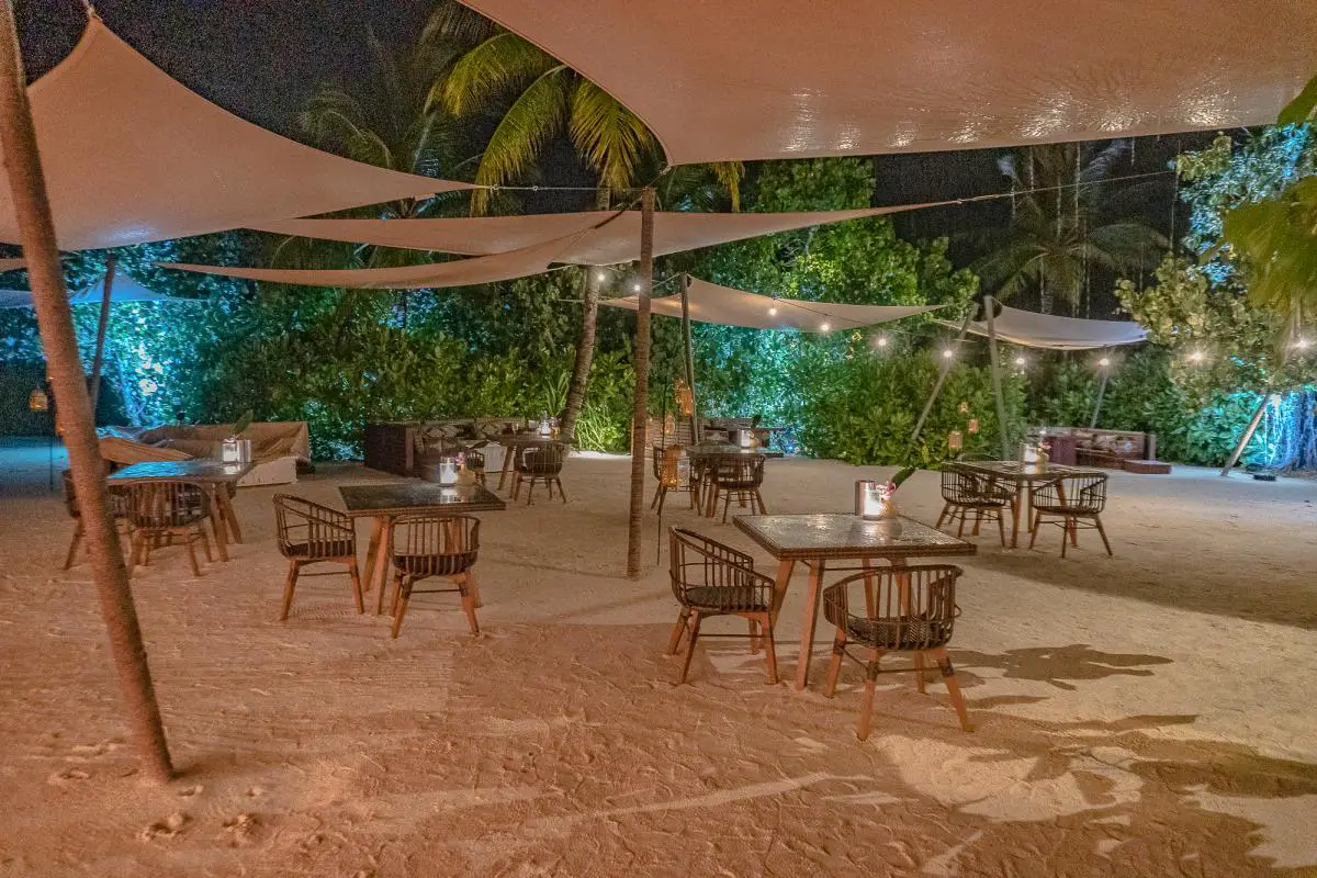 Arabesque restaurant Ritz Carlton Maldives