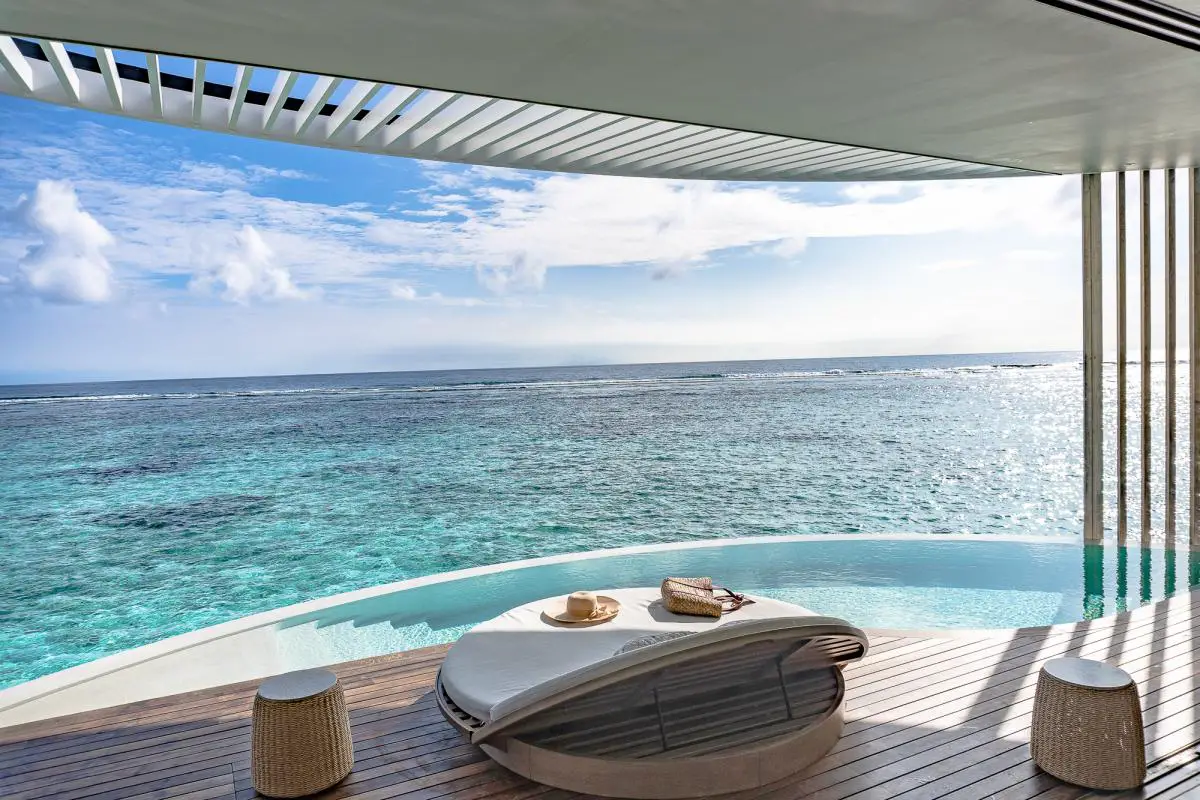 Ritz Carlton maldives overwater villa room